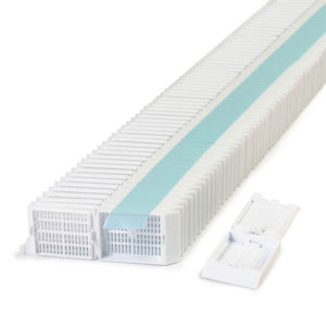 Cassettes biopsia rejilla en rack c/1000 uds