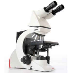 Microscopio Leica DM2000